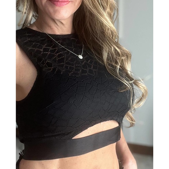 Bebe Crop Top, (Size S) - Picture 1 of 3